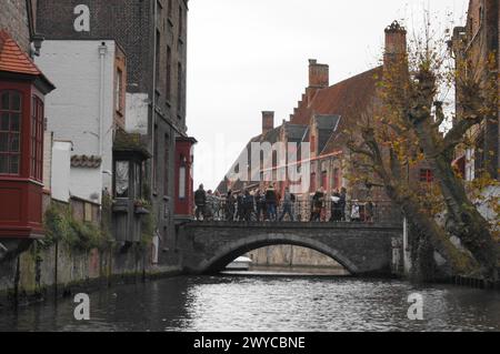 I canali di Bruges spesso chiamati "la venezia del nord", Bruges Belgio Foto Stock