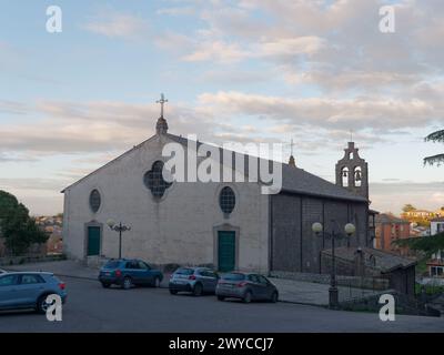 Parte posteriore della Basilica di San Flaviano a Montefiascone, regione Lazio, Italia. Aprile 2024 Foto Stock