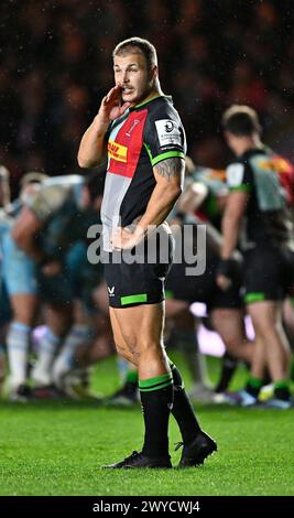 Twickenham, Regno Unito. 5 aprile 2024. Coppa dei campioni europei di rugby. Harlequins V Glasgow Warriors. Twickenham Stoop. Twickenham. Andre Esterhuizen (Harlequins) durante il round di Harlequins V Glasgow Warriors Investec Champions Cup di 16 partite. Crediti: Sport in foto/Alamy Live News Foto Stock