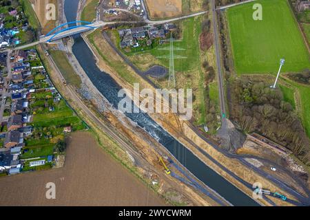 Vista aerea, diga di Emscher con argine rotto alla foce dell'Emscher, ponte ferroviario mancante distrutto, area di costruzione, Eppinghoven, Dinsl Foto Stock