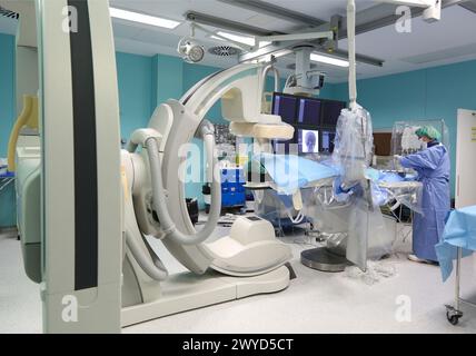 Preparazione chirurgica, pianificazione, Neuroradiologia interventistica, sala operatoria, reparto di radiologia, ospedale Donostia, San Sebastian, Donostia, Gipuzkoa, Paesi Baschi, Spagna. Foto Stock