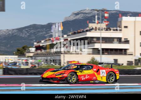 71 NEUBAUER Thomas (fra), ABRIL Vincent (fra), VIDALES David (spa), AF Corse - Francorchamps Motors, Ferrari 296 GT3, azione durante il 1° round del Fanatec GT World Challenge 2024 motorizzato AWS sul circuito Paul Ricard, dal 5 al 7 aprile 2024 a le Castellet, Francia - Photo Marc de Mattia/DPPI credito: DPPI Media/Alamy Live News Foto Stock