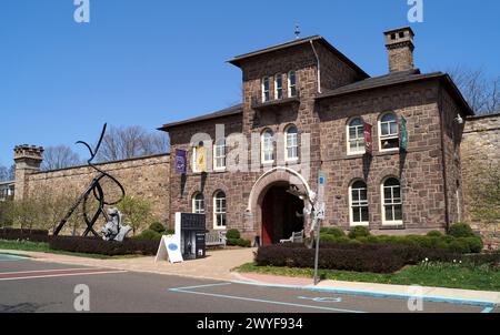 Michener Art Museum, situato nel vecchio edificio della prigione, fondato nel 1988, prende il nome dallo scrittore James A. Michener, un residente locale, Doylestown, Pennsylvania, USA Foto Stock