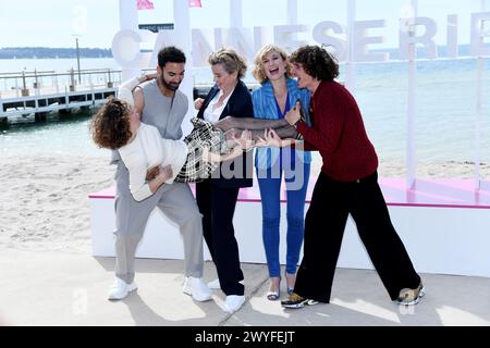 Cannes, Francia. 6 aprile 2024. Cannes - 7° Canneseries International Festival - 'Plus Belle la vie' Photocall - Joakim Latzko, Agathe de la Boulaye, Sylvie Flepp, Diane Dassigny, Tim Rousseau crediti: Agenzia fotografica indipendente/Alamy Live News Foto Stock