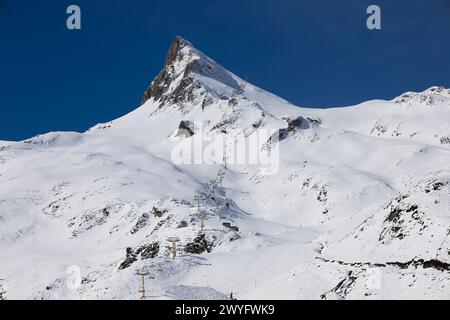 PIC d'Ardiden a Luz Ardiden, Luz-Saint-Sauveur, Parco Nazionale dei Pirenei, Hauts Pyrenees, Francia Foto Stock