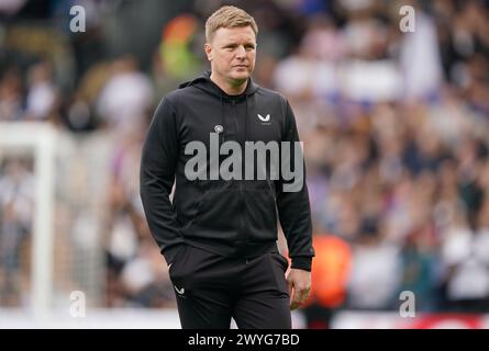 LONDRA, INGHILTERRA - 6 APRILE: Eddie Howe, Manager del Newcastle United durante la partita di Premier League tra Fulham FC e Newcastle United al Craven Cottage il 6 aprile 2024 a Londra, Inghilterra. (Foto di Dylan Hepworth/MB Media) Foto Stock