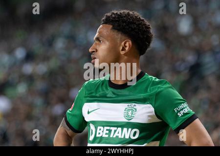 6 aprile 2024. Lisbona, Portogallo. L'attaccante dello Sporting dall'Inghilterra Marcus Edwards (10) in azione durante la partita del Matchday 28 di Liga Portugal Betclic, Sporting CP vs SL Benfica Credit: Alexandre de Sousa/Alamy Live News Foto Stock