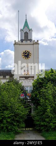 LONDRA, Regno Unito - 02 APRILE 2024: Panorama verticale del Trinity Hospital Almshouse a Greenwich Foto Stock