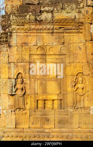 Cambogia, Kampong Cham, il tempio buddista Angkorian VAT Nokor (o Nokor Bachey) costruito nell'XI secolo Foto Stock