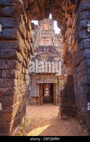 Cambogia, Kampong Cham, il tempio buddista Angkorian VAT Nokor (o Nokor Bachey) costruito nell'XI secolo Foto Stock