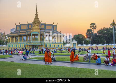 Cambogia, Phnom Penh, il padiglione Preah Tinang Chan Chhaya del Palazzo reale Foto Stock