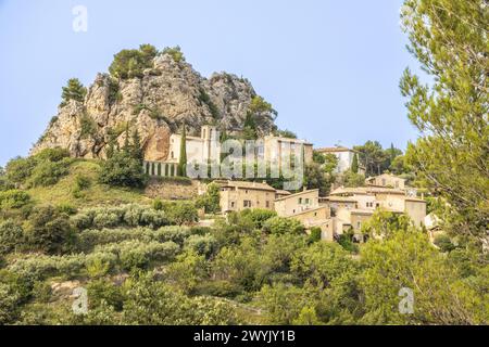 Francia, Vaucluse (84), Pays des Dentelles de Montmirail, villaggio di la Roque Alric Foto Stock