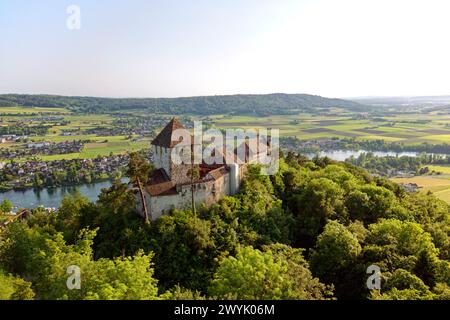 Svizzera, Cantone di Sciaffusa, Stein am Rhein, parte storica della città sulle rive del Reno, vista della città con il castello di Hohenklingen (vista aerea) Foto Stock