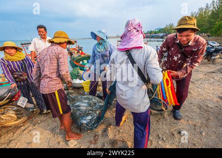 Cambogia, provincia del KEP, searesort del KEP, il mercato dei granchi Foto Stock