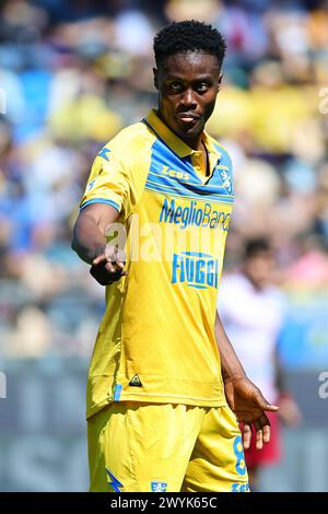 Frosinone, Italia. 7 aprile 2024. Demba Seck di Frosinone durante la partita di serie A tra il Frosinone calcio e il Bologna FC allo stadio Benito stirpe di Frosinone (Italia), 7 aprile 2024. Crediti: Insidefoto di andrea staccioli/Alamy Live News Foto Stock