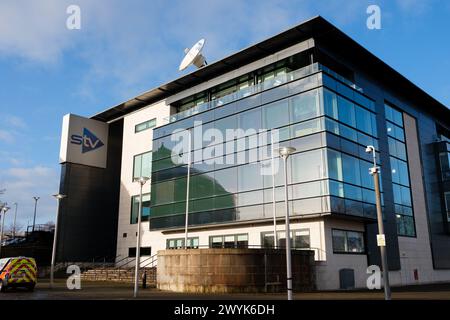 Glasgow Scozia: 13 febbraio 2024: Edificio dello studio di Glasgow STV in giornata di sole. Rive del fiume Clyde. Foto Stock