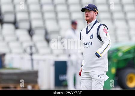 Birmingham, Regno Unito. 7 aprile 2024. Alex Davies del Warwickshire durante il giorno 3 del Vitality County Championship Division 1 match tra Warwickshire CCC e Worcestershire CCC all'Edgbaston Cricket Ground, Birmingham, Inghilterra, il 7 aprile 2024. Foto di Stuart Leggett. Solo per uso editoriale, licenza richiesta per uso commerciale. Non utilizzare in scommesse, giochi o pubblicazioni di singoli club/campionato/giocatori. Crediti: UK Sports Pics Ltd/Alamy Live News Foto Stock