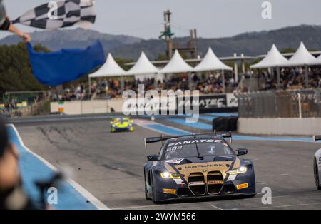 998 HESSE Max (ger), HARPER Dan (gbr), FARFUS Augusto (bra), Rowe Racing, BMW M4 GT3, azione durante il 1° round del Fanatec GT World Challenge 2024 motorizzato da AWS sul circuito Paul Ricard, dal 5 al 7 aprile 2024 a le Castellet, Francia - Photo Marc de Mattia/DPPI Credit: DPPI Media/Alamy Live News Foto Stock