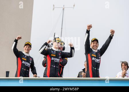 998 HESSE Max (ger), HARPER Dan (gbr), FARFUS Augusto (bra), Rowe Racing, BMW M4 GT3, ritratto durante il 1° round del Fanatec GT World Challenge 2024 motorizzato da AWS sul circuito Paul Ricard, dal 5 al 7 aprile 2024 a le Castellet, Francia - Photo Marc de Mattia/DPPI Credit: DPPI Media/Alamy Live News Foto Stock