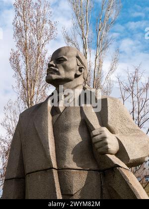 Statua di Lenin al Museo di Arte Socialista di Sofia, Bulgaria Foto Stock