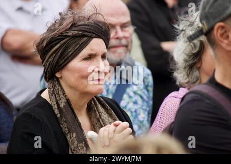 Colonia, Germania, 7 aprile 2024. Centinaia di persone partecipano alla manifestazione di solidarietà con Israele organizzata da Alleanza contro l'antisemitismo. Foto Stock