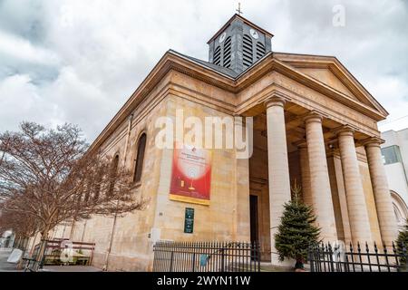 Parigi, Francia - 20 gennaio 2022: Vista esterna della chiesa di Saint Pierre de Gros Caillou a Parigi, Francia. Foto Stock