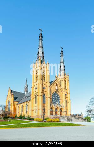 Roanoke, Virginia. USA - 28 marzo 2024 - Vista esterna della Basilica di San Andrew (Chiesa cattolica romana di Sant'Andrea) Foto Stock