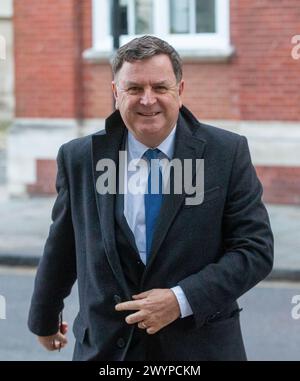 Londra, Regno Unito. 8 aprile 2024. Il Segretario di Stato per il lavoro e le pensioni Mel Stride è visto a Westminster davanti a noi per offrire un giro sui media. Credito: Tayfun salci / Alamy Live News Foto Stock