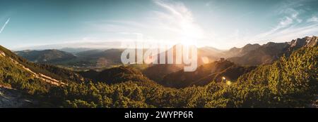 Die Peter Wiechenthaler Hütte zu Sonnenuntergang in Saalfelden am Steinernen Meer im Pinzgau, Salisburgo, Österreich am 19.08.2020. // la Capanna Peter Wiechenthaler al tramonto a Saalfelden am Steinernen Meer a Pinzgau, Salisburgo, Austria, il 19 agosto 2020. - 20200819 PD13382 credito: APA-PictureDesk/Alamy Live News Foto Stock