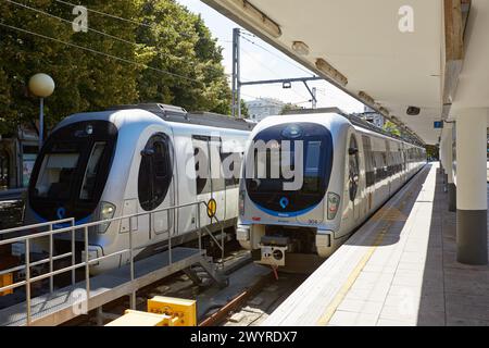 Treni. Commuter Train Station. Euskotren. Easo Square. Donostia. San Sebastian. Paese basco. Spagna. Foto Stock