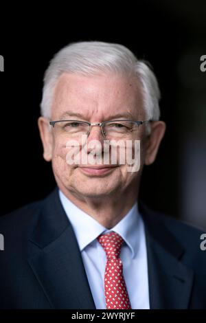 Roland Koch Josef Ackermann beim World Economic Forum Annual Meeting 2010 Josef Ackermann - Buchvorstellung DEU, Deutschland, Germania, Berlino, 14.03.2024 Portrait Roland Koch , ehe. Ministerpraesident von Hessen CDU a Berlino Deutschland en: Ritratto Roland Koch , ex primo ministro dell'Assia CDU a Berlino Germania *** Roland Koch Josef Ackermann al World Economic Forum Annual Meeting 2010 Josef Ackermann Book Presentation DEU, Germania, Berlino, 14 03 2024 Portrait Roland Koch , ex primo ministro dell'Assia CDU a Berlino Germania en Portrait Roland Koch , ex primo ministro del Foto Stock