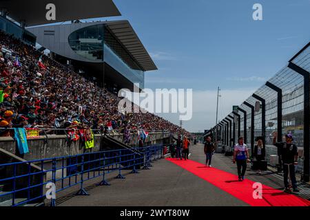 Suzuka, Giappone, aprile 07, Lewis Hamilton, dal Regno Unito gareggia per la Mercedes F1. Giorno della gara, round 04 del campionato di Formula 1 2024. Crediti: Michael Potts/Alamy Live News Foto Stock