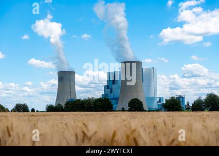 Braunkohl Kraftwerk Neurath 2 Grevenbroich-Neurath, Germania. Le due centrali elettriche Kraftwerk Neurath alimentano il carbone di brauncoal. Grevenbroich - Neurath Energiestrasse 101 Nordrhein - Westphalen germania Copyright: XGuidoxKoppesx Foto Stock