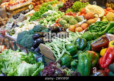 Frutta e verdura del mercato Fontan, Oviedo, Asturias, Spagna. Foto Stock