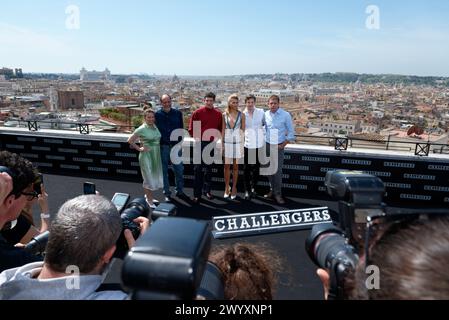 Il regista italiano Luca Guadagnino e gli attori americani Josh o'Connor, Zendaya, Mike Faist partecipano alla photocall del film Challengers Foto Stock