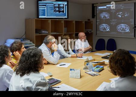 Comitato di tumori, Oncologia, sessione clinica, ospedale Donostia, San Sebastian, Gipuzkoa, Paesi Baschi, Spagna. Foto Stock