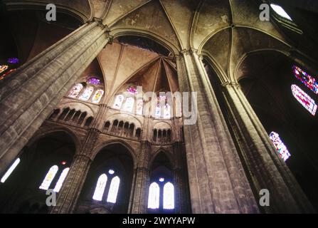 Dettaglio interno della cattedrale gotica di Saint-Étienne. Bourges. Francia. Foto Stock