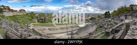 Teatro di epoca romana sulla collina Fourviere a Lione Foto Stock