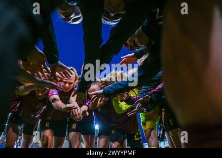 Lovanio, Belgio. 5 aprile 2024. La squadra belga, nella foto prima di una partita tra le squadre nazionali del Belgio, chiamata le fiamme rosse e la Spagna, nella prima partita del girone A2 nella fase di campionato della UEFA Women's European Qualifiers 2023-24, venerdì 5 aprile 2024 a Lovanio, IN BELGIO. Crediti: Sportpix/Alamy Live News Foto Stock