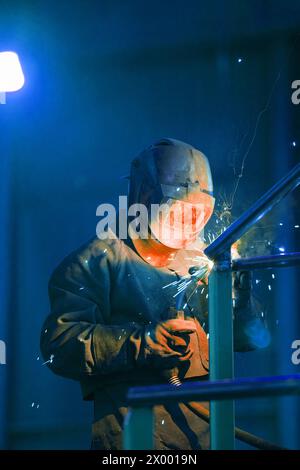 Saldatore. Industria. Gipuzkoa. Paese basco. Spagna. Foto Stock