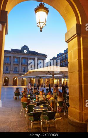 Plaza de la Constitucion. Parte vieja. Città vecchia. Donostia. San Sebastian. Paesi Baschi. Spagna. Foto Stock