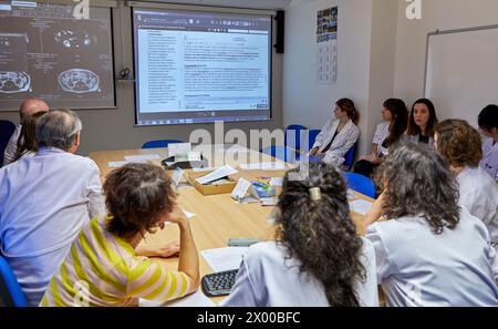 Comitato di tumori, Oncologia, sessione clinica, ospedale Donostia, San Sebastian, Gipuzkoa, Paesi Baschi, Spagna. Foto Stock