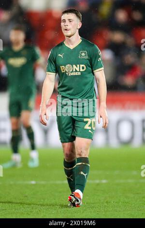 Rotherham, Regno Unito. 5 aprile 2024. Plymouth Argyle centrocampista Adam Randell (20) The Rotherham United FC vs Plymouth Argyle FC all'Aesseal New York Stadium, Rotherham, Inghilterra, Regno Unito il 5 aprile 2024 Credit: Every Second Media/Alamy Live News Foto Stock