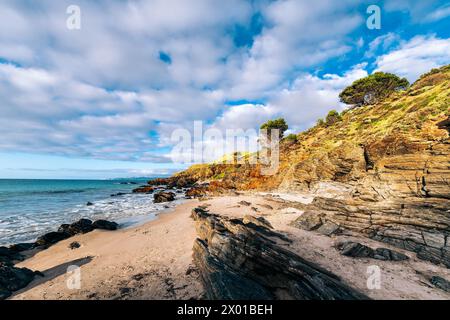 Costa frastagliata della Second Valley illuminata dalla luce del tramonto, penisola di Fleurieu, Australia meridionale Foto Stock