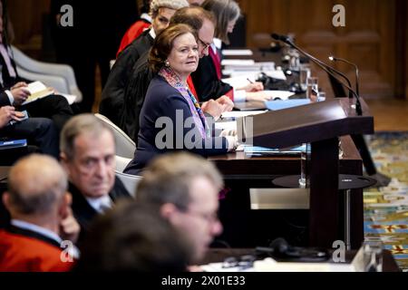 L'AIA - Ambasciatore Carlos Jose Arguello Gomez (l) del Nicaragua e Direttore generale degli affari giuridici Tania von Uslar-Gleichen della Germania (sopra) nel secondo giorno dell'udienza presso la Corte internazionale di giustizia (ICJ) nella causa intentata dal Nicaragua contro la Germania in merito ai settori finanziario e militare aiuti che il paese europeo fornisce a Israele e l'eliminazione delle sovvenzioni all'organizzazione umanitaria UNRWA. Secondo il Nicaragua, la Germania sta violando la Convenzione sul genocidio del 1948 e le convenzioni di Ginevra del 1949 sulle leggi di guerra nei territori palestinesi occupati. ANP ROBIN Foto Stock