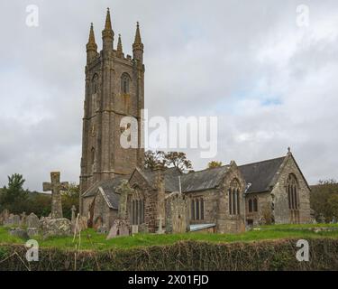 La chiesa di St Pancras del XIV secolo, nota come "Cathedral in the Moors", nel cuore di Dartmoor a Widecombe in the Moor, Dartmoor, Devon, Inghilterra, Regno Unito Foto Stock