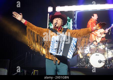 BARCELLONA, ESPAÑA – ABRIL 7. Los Tigres del Norte en concierto como parte del Guitar BCN en al Auditori del Fòrum en Barcelona Foto Stock