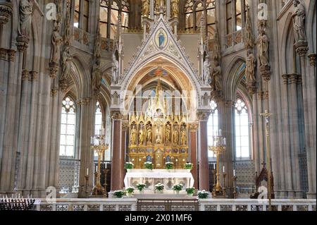 Vienna, Austria. Vista interna della Chiesa votiva di Vienna. Coro della Chiesa votiva Foto Stock