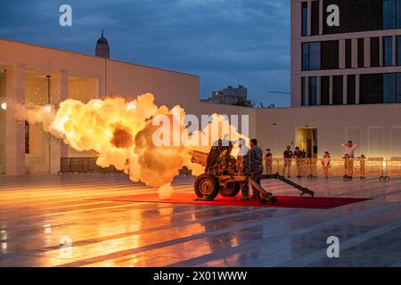 Msheireb Downtown Cannon sparo, tiro a cannone noto anche come Midfaa Foto Stock