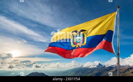 Fahnen, Die Nationalfahne von Ecuador lusinghiero im Wind 1f-4802261 Foto Stock